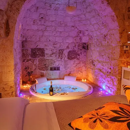 Relais Il Trullo Della Rupe Πανσιόν 4*