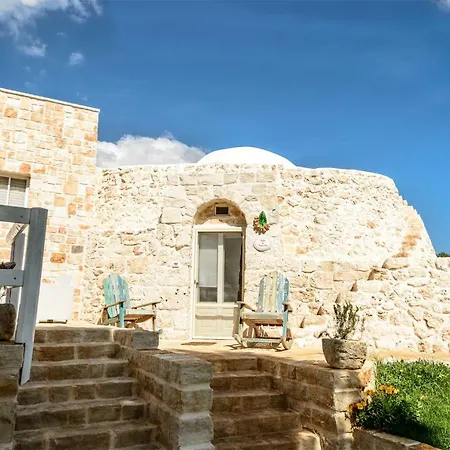 Relais Il Trullo Della Rupe 4* 오스투니