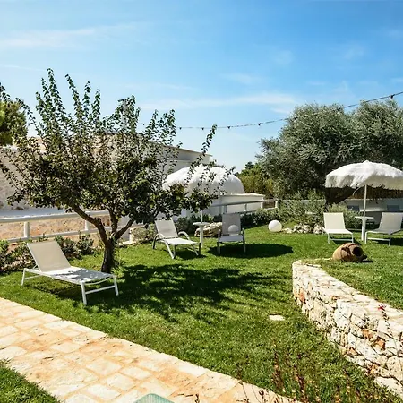 Relais Il Trullo Della Rupe 게스트하우스 오스투니