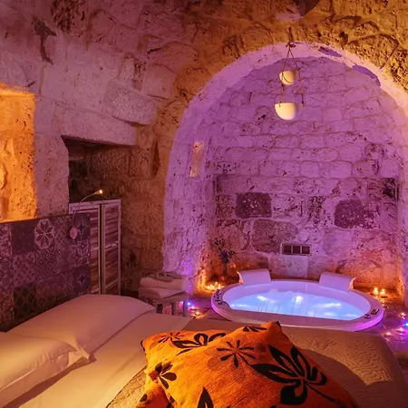 Relais Il Trullo Della Rupe بيت ضيافة 4*