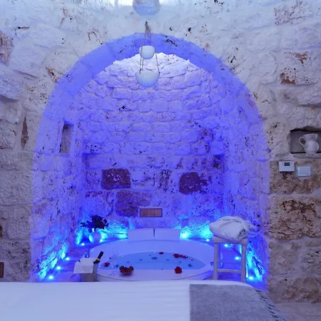 Relais Il Trullo Della Rupe بيت ضيافة 4*