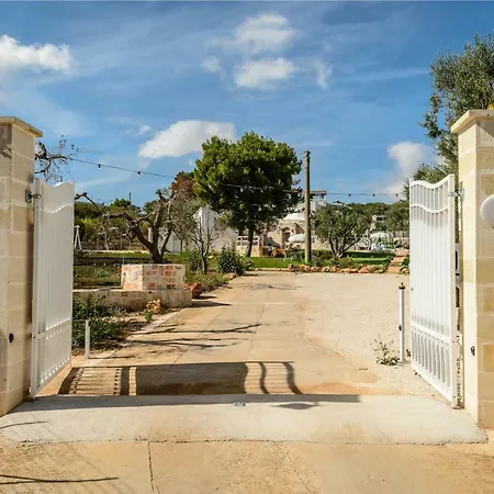 Relais Il Trullo Della Rupe بيت ضيافة أوستوني