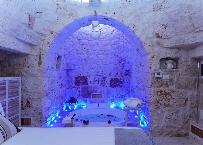 Relais Il Trullo Della Rupe 게스트하우스 4*