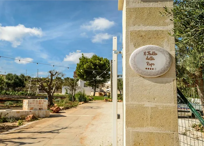 게스트하우스 Relais Il Trullo Della Rupe 4*